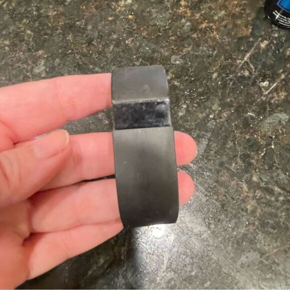 Fitbit Charge - Picture 1 of 7
